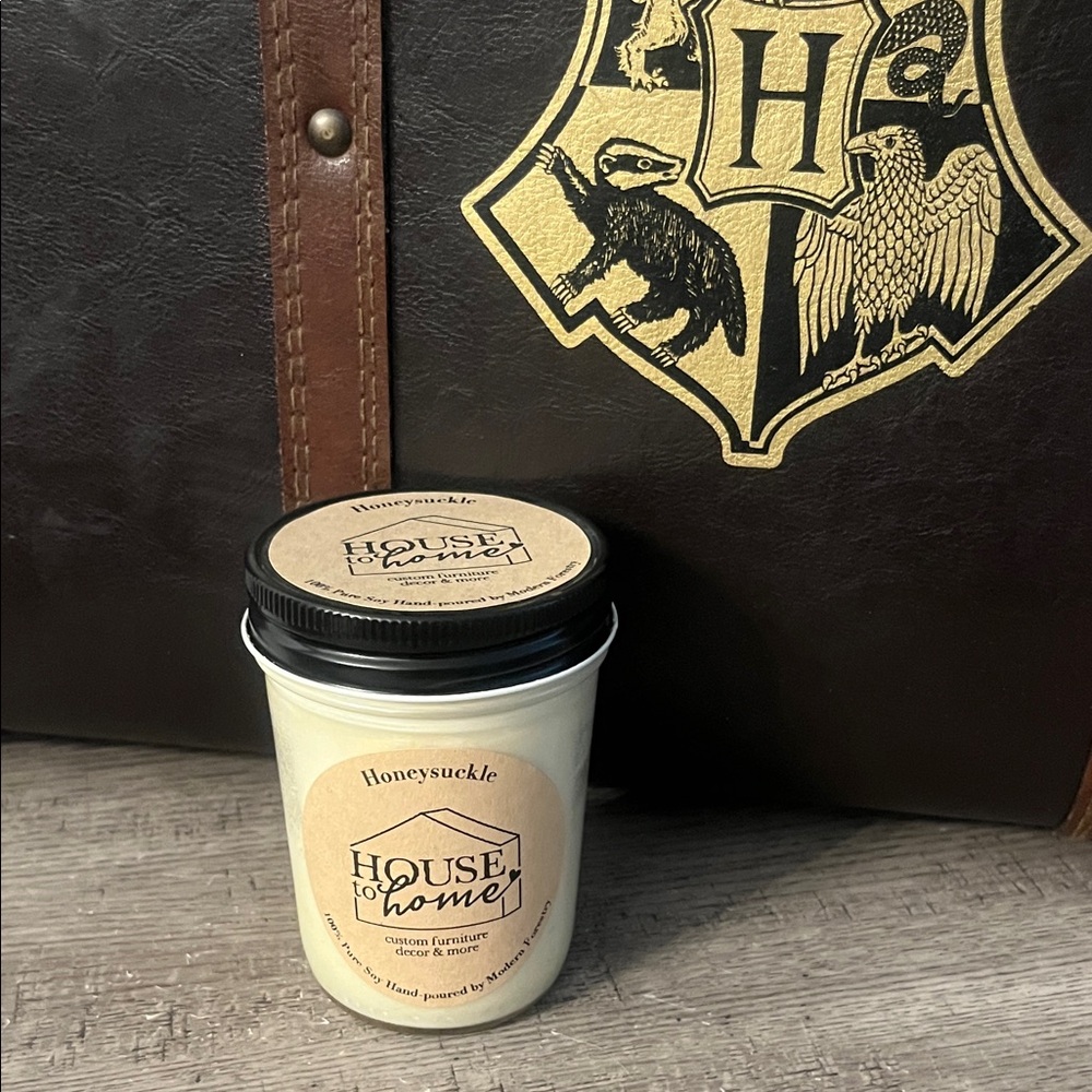 Honeysuckle Scented 100% Soy Candle